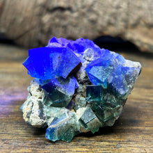 Load image into Gallery viewer, Fluorite-Greedy Hog Pocket
