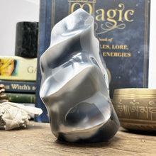 Load image into Gallery viewer, Large Orca Agate Flame