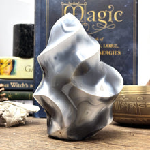 Load image into Gallery viewer, Large Orca Agate Flame