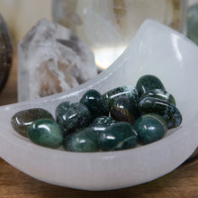 Load image into Gallery viewer, Green Moss Agate