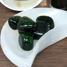 Load image into Gallery viewer, Green Goldstone