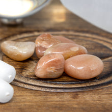 Load image into Gallery viewer, Peach Aventurine