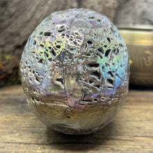 Load image into Gallery viewer, Titanium Aura Sphalerite Skull Carving
