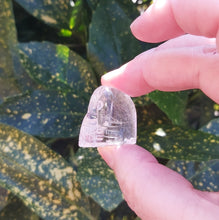 Load image into Gallery viewer, Clear Quartz Hand Carved Skull 20g
