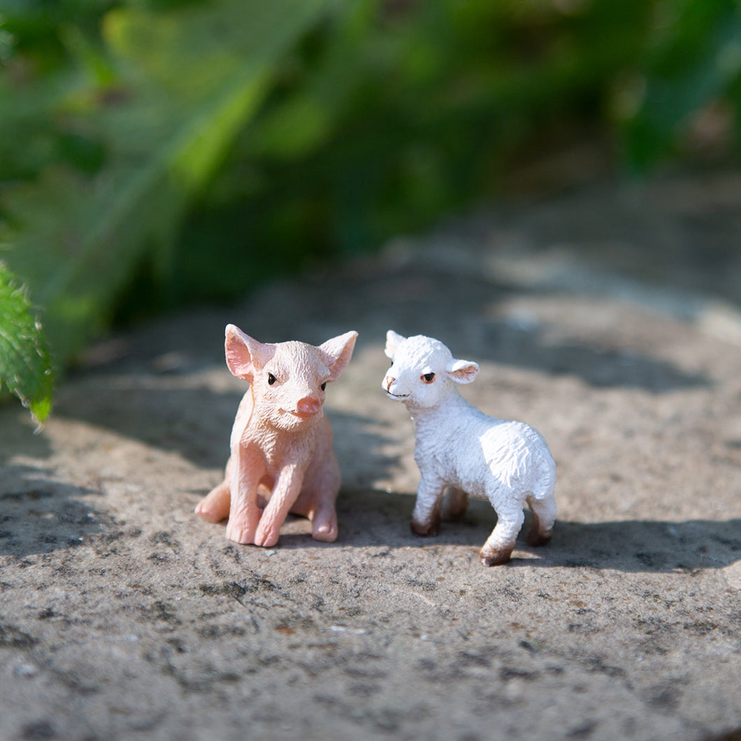 Pig and Lamb - Miniature World