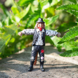 Traditional Scarecrow - Miniature World