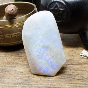 White Moonstone 154g