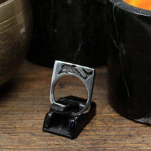 Load image into Gallery viewer, Square Topped Sterling Silver Waves and Dolphin Ring - Size K
